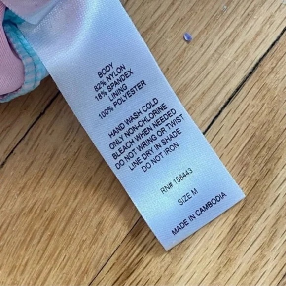 Hula Honey Colorful Camo Strappy V-Neck Tankini Swim Top – Size M - Picture 3 of 9